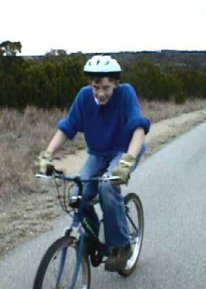 aaronbike.jpg (12701 bytes)