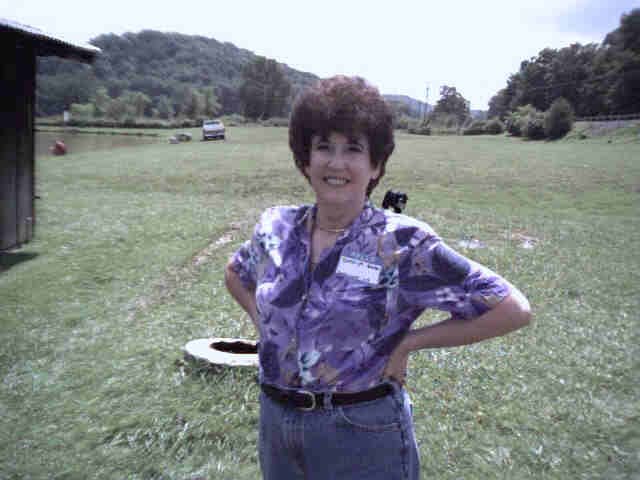 Robert's lovely wife Carolyn .... contemplating on what she was going to do with all the grandkids.  Tammy and Lisa and families were there too.