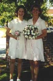 elizabeth and allison.jpg (8323 bytes)